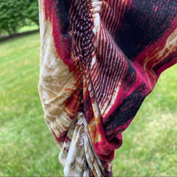 Context Handkerchief Hem Top - Picture 7 of 15